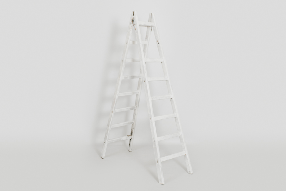 Escalera blanca - Gipuzkoa Eventos